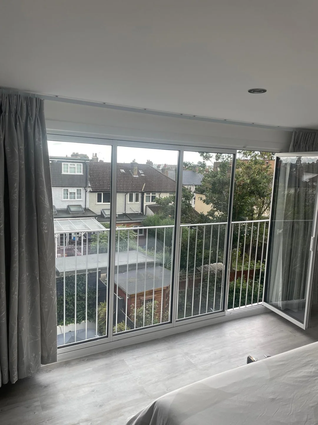 aluminium slide and turn doors