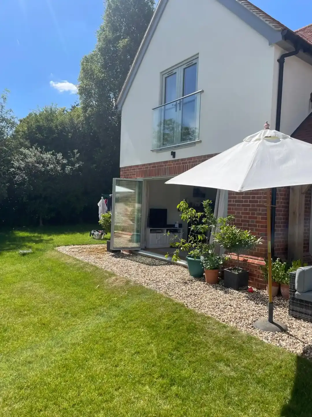 light garden bifold doors